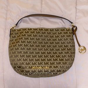 Michael kors purse